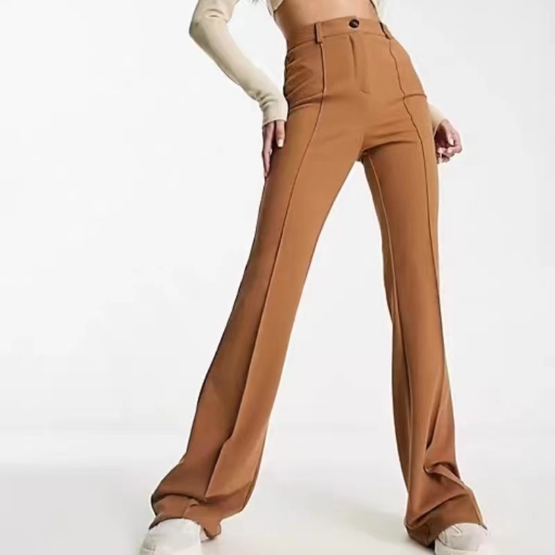 Elegante pantalone casual a vita alta in colore cammello